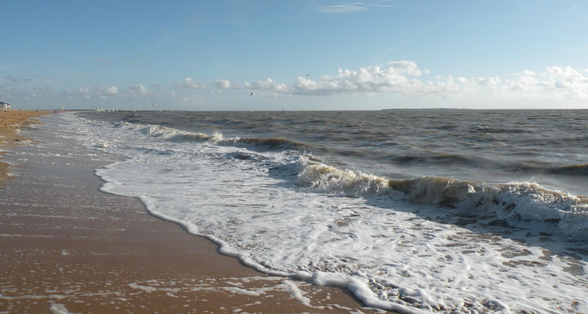 Fond location appartement bord de mer chatelaillon plage